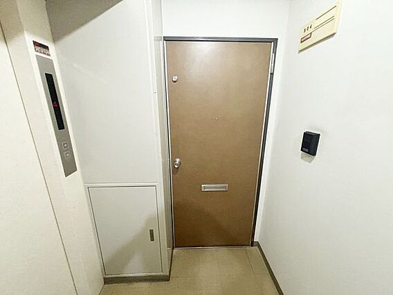 共用廊下から見...