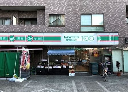 ローソンストア100本駒込店 徒歩5分。 370m