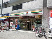 セブンイレブン文京白山駅前店 徒歩3分。 180m
