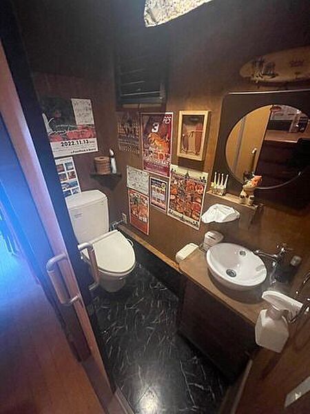 トイレを拡大表示