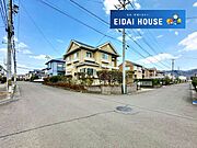 前面道路含む外観