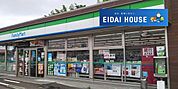 ファミリーマート村田南店 徒歩12分。 930m