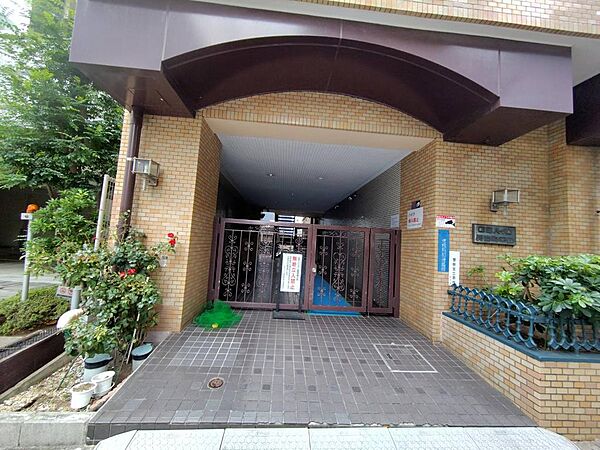 エントランスを拡大表示
