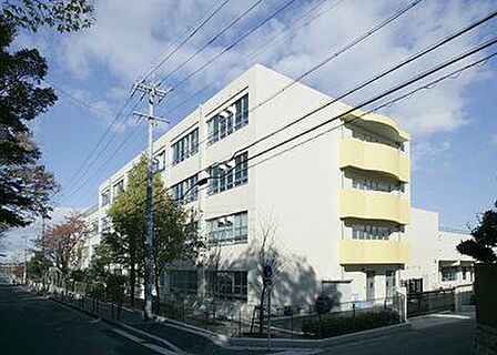 名古屋市立富士見台小学校■力強く生きることや友だちと仲良く過ごすこと、深く学ぶことを教育目標として掲げています。 560m