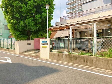 名古屋市中保育園■東別院駅から徒歩3分と交通の便が良い立地。園から一歩外へ出れば、緑豊かな東別院・橘公園・下茶屋公園などが近くにあり、散歩コースとして親しんでいます。 590m