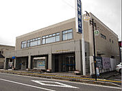 滋賀銀行 甲西中央支店（879m）