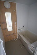 新調されています。自動お湯張り＋追い炊き機能付きです。