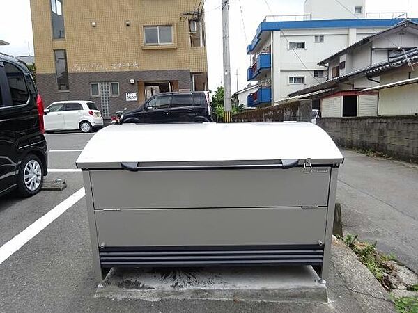 画像24:専用ゴミ置き場