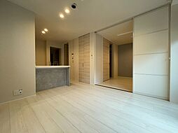 シャーメゾンエレガント 1階1LDKのリビング/ダイニング