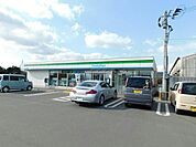 ファミリーマート串良有里店 1358m