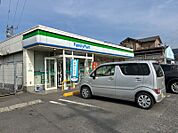 ファミリーマートはとや松永店 585m
