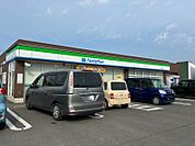 ファミリーマート国分向花店 1005m