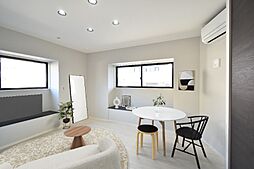 ＺＥＰＨＹＲ 4階ワンルームのリビング/ダイニング