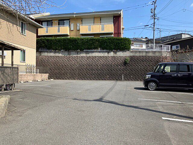 5 / 11