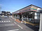 セブンイレブン南鹿児島駅前店 296m