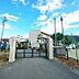 周辺：小学校「松本市立本郷小学校まで820m」