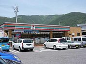 コンビニ「セブンイレブン松本里山辺店まで603m」