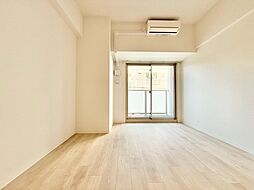 クローバー・グランツ弁天町 903 9階1Kのリビング/ダイニング