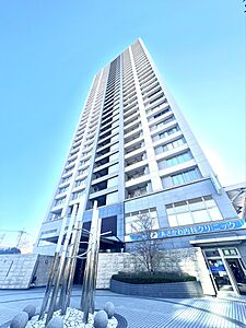外観：マンション外観。