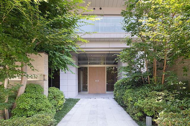 4 / 4