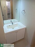 広々とした洗面台