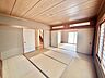 室内：8帖・6帖和室
