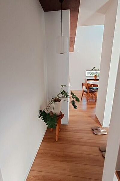 玄関を拡大表示