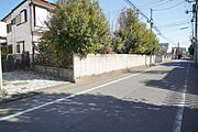 間口が広い理想的な土地形状です。現況更地ですので早めのお引渡しにも対応可能です。