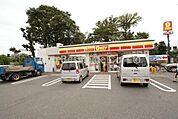 デイリーヤマザキ三鷹井口4丁目店 徒歩6分。 440m