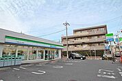 ファミリーマート杉並松ノ木一丁目店 徒歩4分。 250m