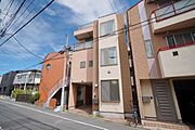 売主様がとても丁寧に住まわれている建物です。2026年にはリフォームを実施しています。