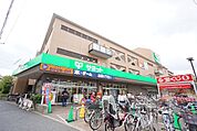 サミットストア砧店 徒歩4分。 320m