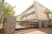 世田谷区立中里小学校 徒歩2分。 90m