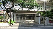 新宿区立西新宿中学校 徒歩7分。 520m