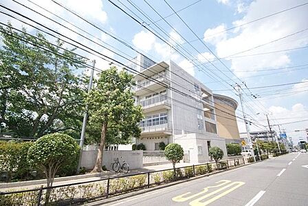杉並区立井荻中学校 徒歩14分。 1100m