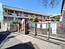 周辺：調布市立滝坂小学校 徒歩11分。 870m