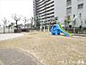 その他：敷地内にマンションの住人の方専用の公園があり、子育て中のご家族の方はもちろん、ご年配の方たちの憩いの場にもなっています♪