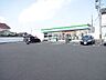 周辺：ファミリーマート稲沢平和町店スローガンは「Fun＆Fresh」。驚きやワクワク感を与えるべく、商品改革に取り組んでいる。（電子マネー利用可　ＡＴＭあり　ネット通販あり）Tポイントサービスあり…