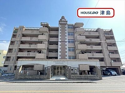 外観:東小校・藤浪中エリア。2005年1月築の6階建て3LDK。スーパーまで徒歩1分、お買い物に便利。津島駅・小学校・ホームセンター・ドラックストアなどが徒歩圏内にあり、生活至便な立地。 外観:東小校・藤浪中エリア。2005年1月築の6階建て3LDK。スーパーまで徒歩1分、お買い物に便利。津島駅・小学校・ホームセンター・ドラックストアなどが徒歩圏内にあり、生活至便な立地。
