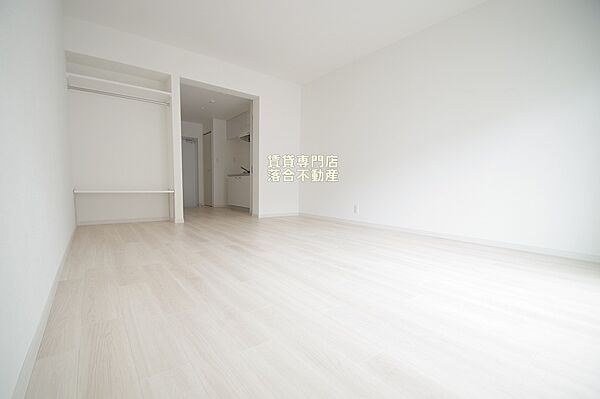 画像15:白基調で清潔感のあるお部屋