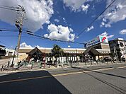 万代巽北店 590m