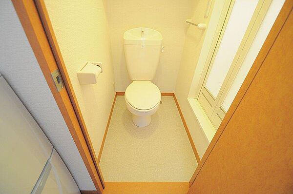 画像7:広々したキレイなトイレ