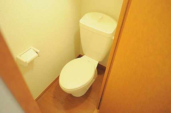 画像10:広々したキレイなトイレ