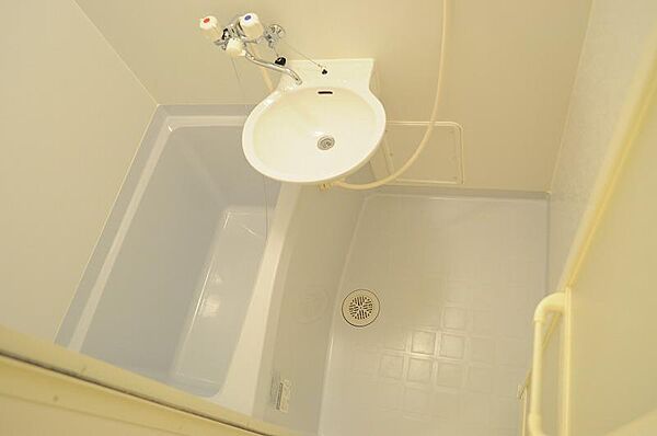 画像3:浴室乾燥機付きで雨の日も安心。