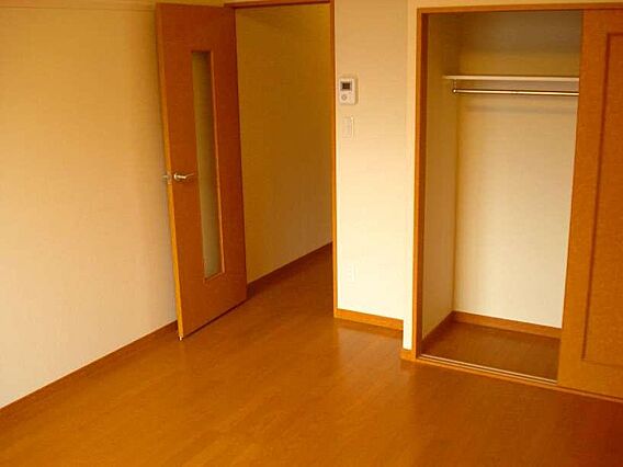 レオパレスアメイシャ_内装_0