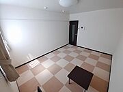 居室：玄関側