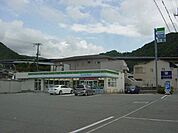 ファミリーマートまで2、000ｍ