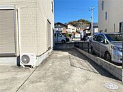 ※駐車場