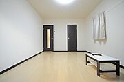 落ち着いた色合いで快適空間を。