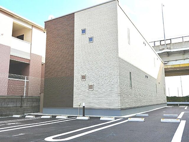 2 / 4